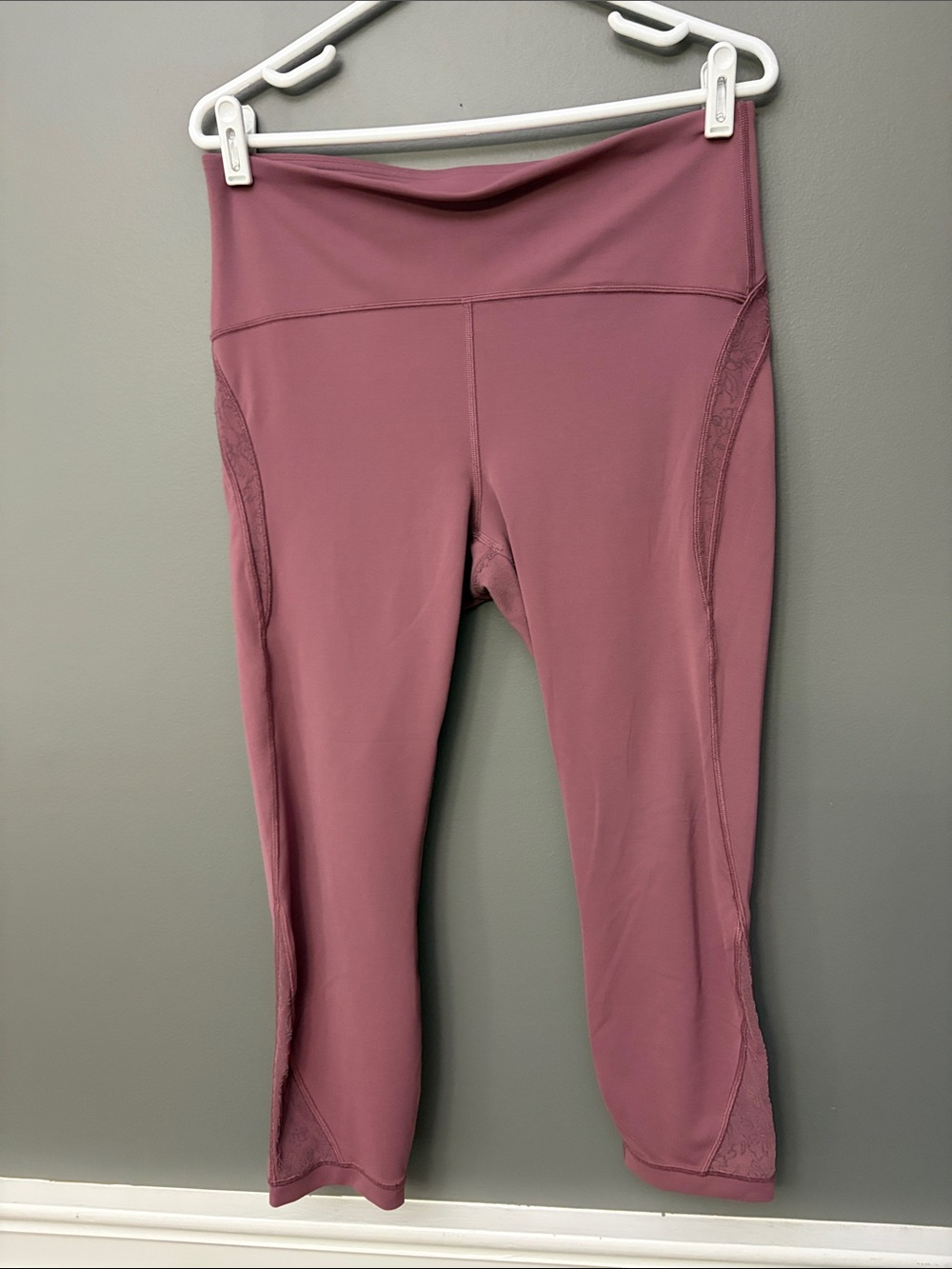 lululemon Wunder Under Crop Mauve High-Rise Capri Leggings - Size 12